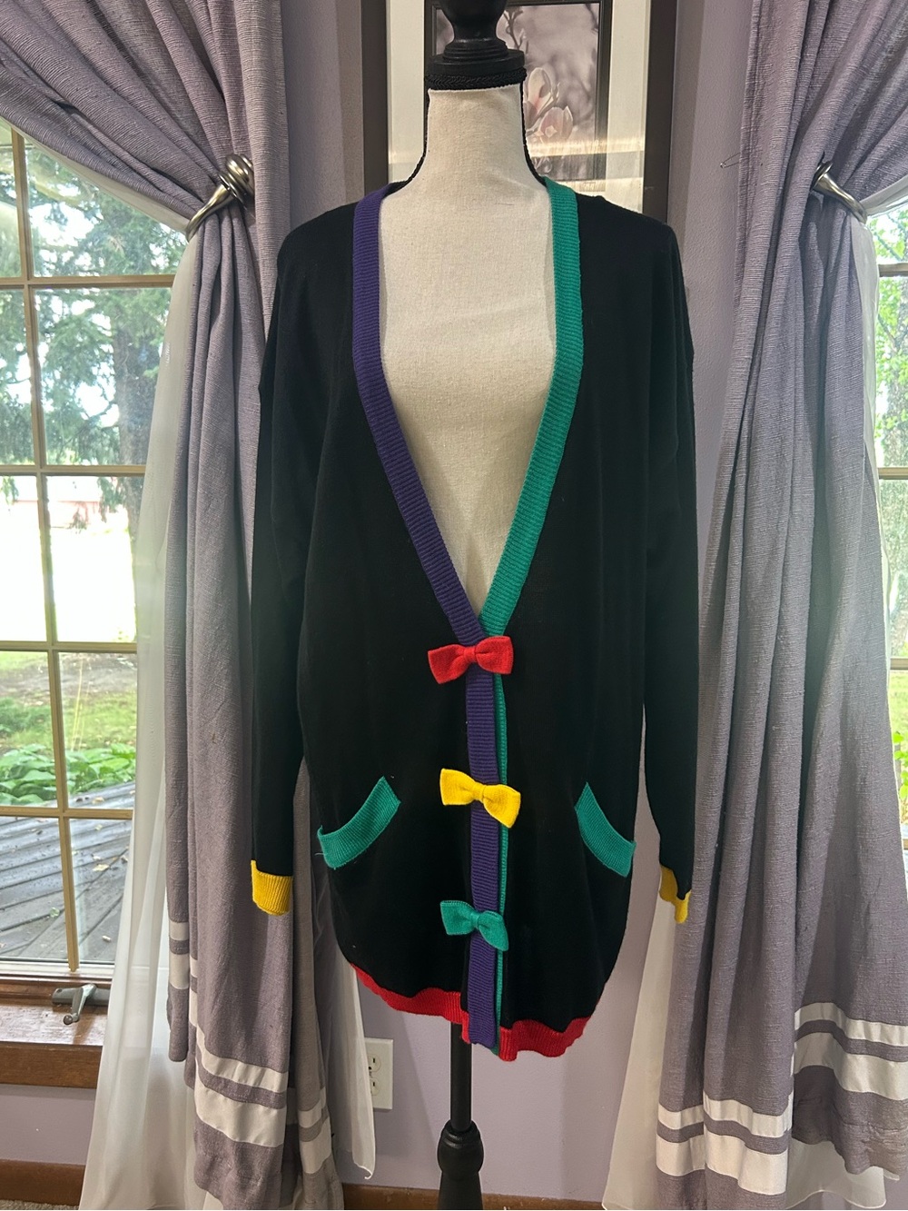 Vintage Sweater Bee Colorblock Cardigan